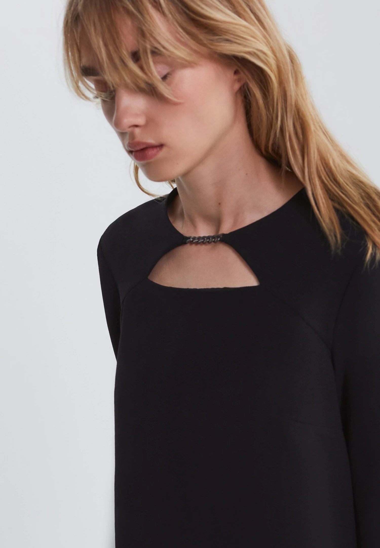 Ikks Robe Avec Gourmette Métal Devant 4 Ikks Robe Avec Gourmette Métal Devant – Image 4