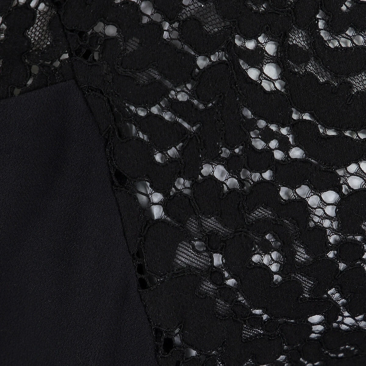 Robe Noire Manches Courtes En Dentelle 5 Robe Noire Manches Courtes En Dentelle – Image 5