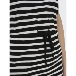 ONLY Robe Col Rond, Manches Courtes -Velousia Soldes Boutique 0edfefa49fa74f4e255d117377e91022