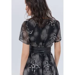 Ikks Robe Longue Imprimée à Manches Courtes 12 Ikks Robe Longue Imprimée à Manches Courtes -Velousia Soldes Boutique 19f5504c751e7fe43c898fcc61659d48