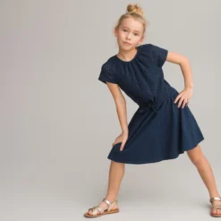 Robe Manches Courtes, Broderie Anglaise Devant -Velousia Soldes Boutique 22d687d24f681997ae95e0108357a613