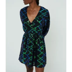 Robe Cache-cœur Courte à Sequins LORETTE 15 Robe Cache-cœur Courte à Sequins LORETTE -Velousia Soldes Boutique 2c5632061589e8ca774877a2643ae346