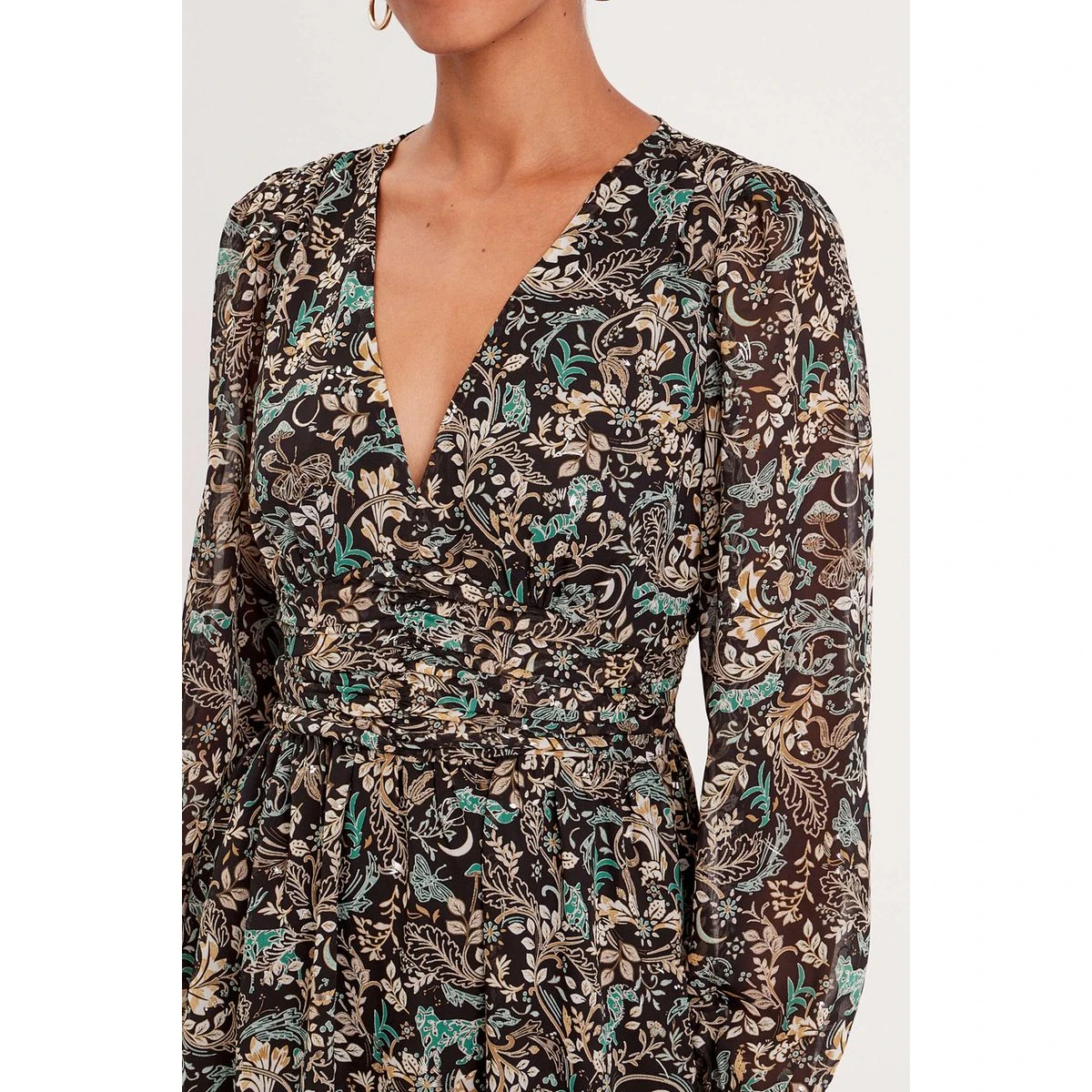 Robe Midi évasée Col En V 6 Robe Midi évasée Col En V – Image 6