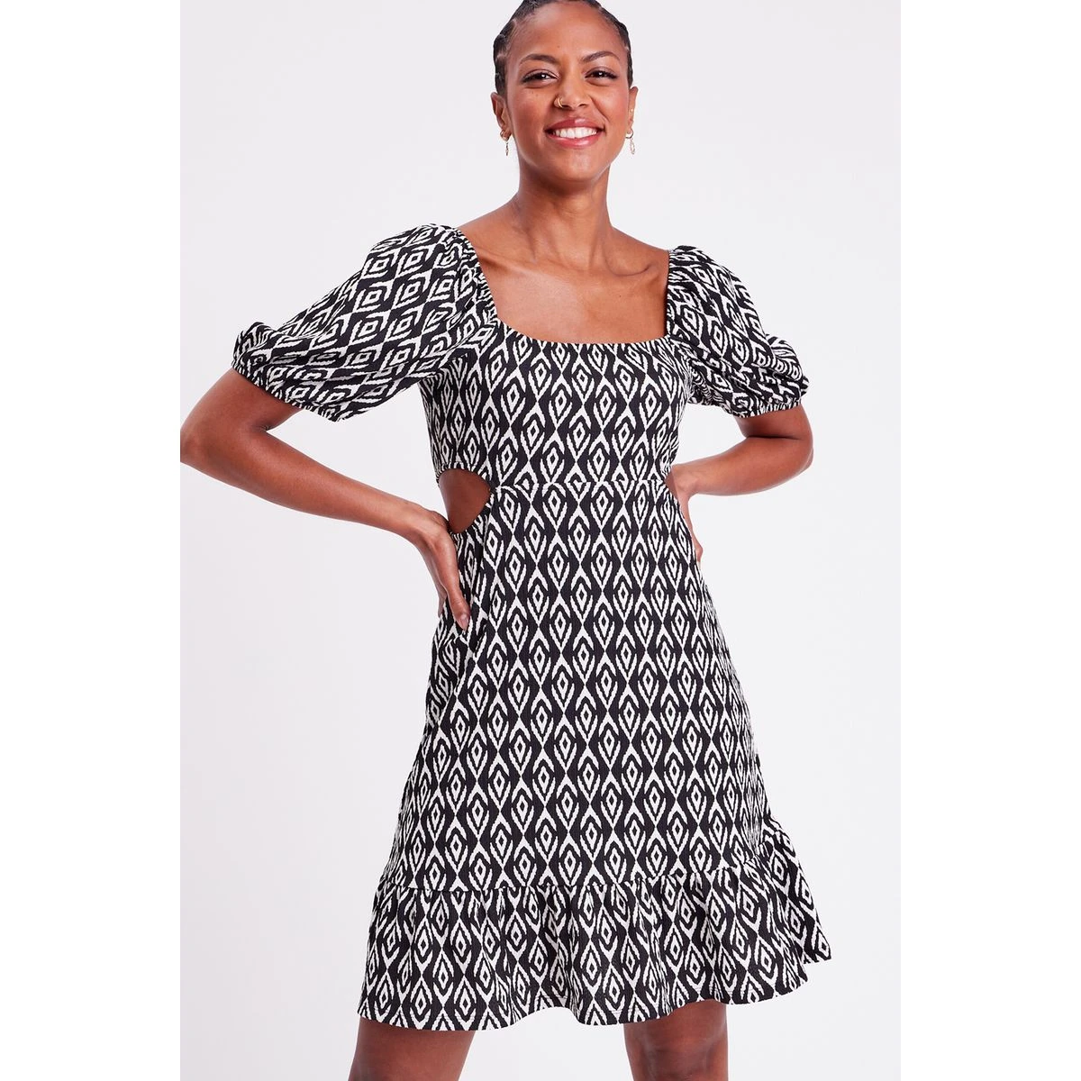 Robe évasée Avec Ouvertures 1 Robe évasée Avec Ouvertures