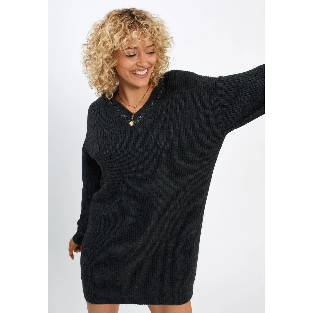 Robe En Tricot Col V Fil Textile 1 Robe En Tricot Col V Fil Textile
