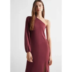 Robe Asymétrique Ouverture Latérale