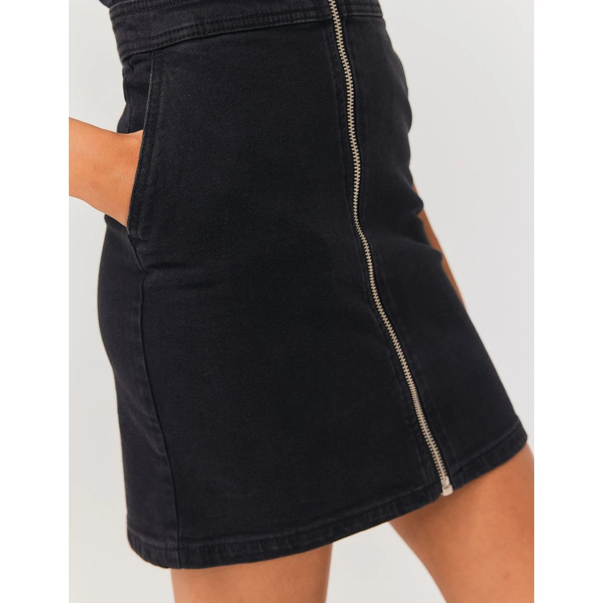 Robe Chasuble En Jean 10 Robe Chasuble En Jean – Image 10