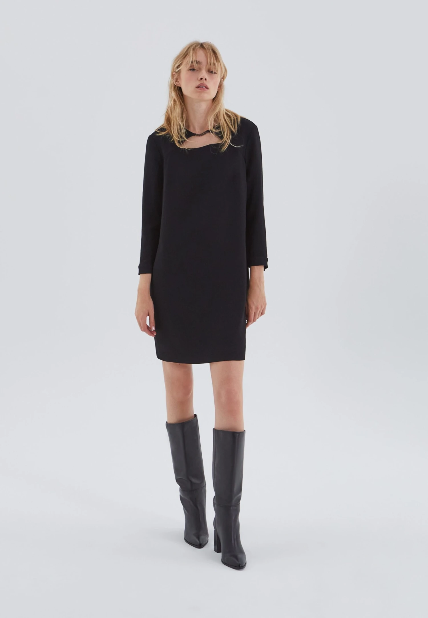 Ikks Robe Avec Gourmette Métal Devant 1 Ikks Robe Avec Gourmette Métal Devant