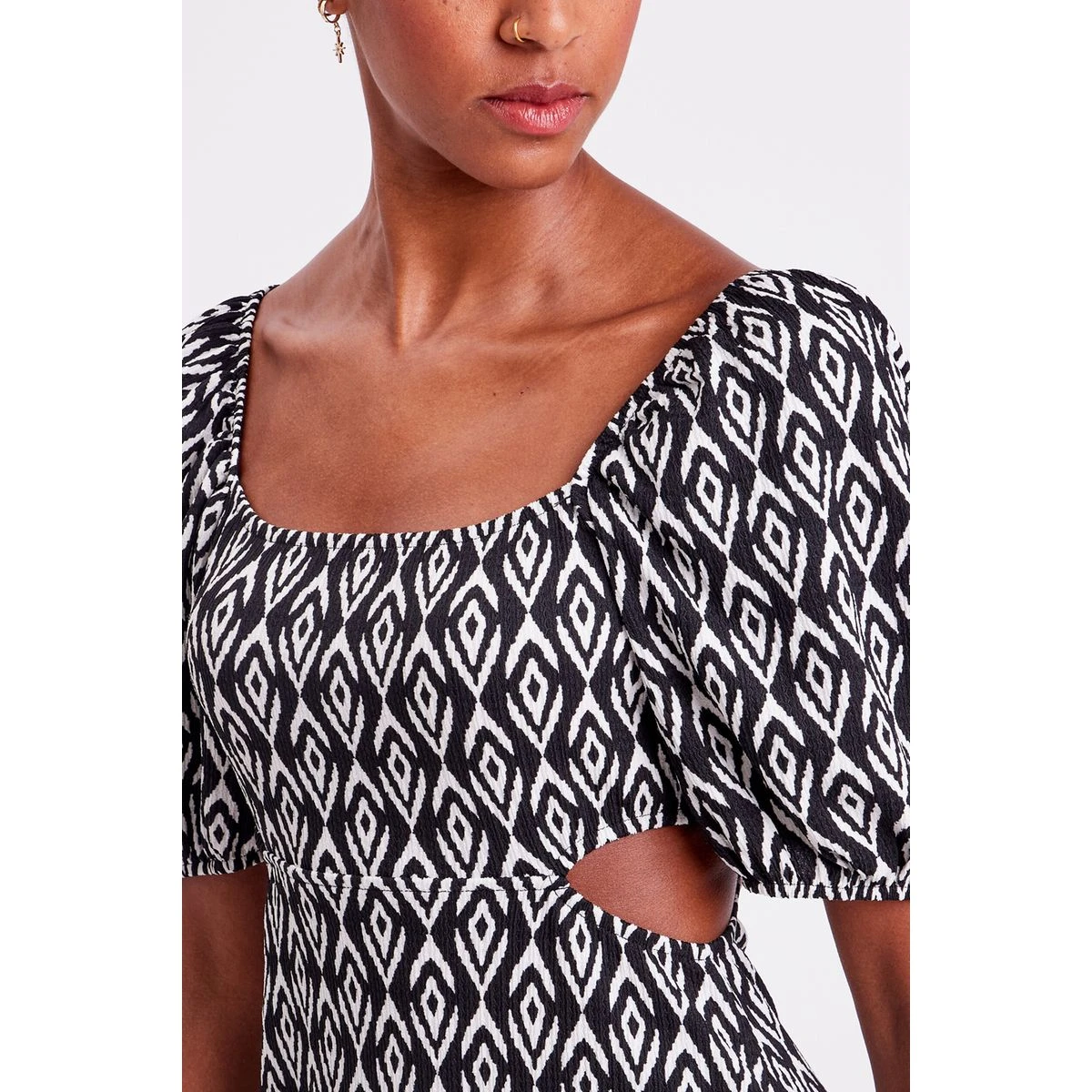 Robe évasée Avec Ouvertures 6 Robe évasée Avec Ouvertures – Image 6