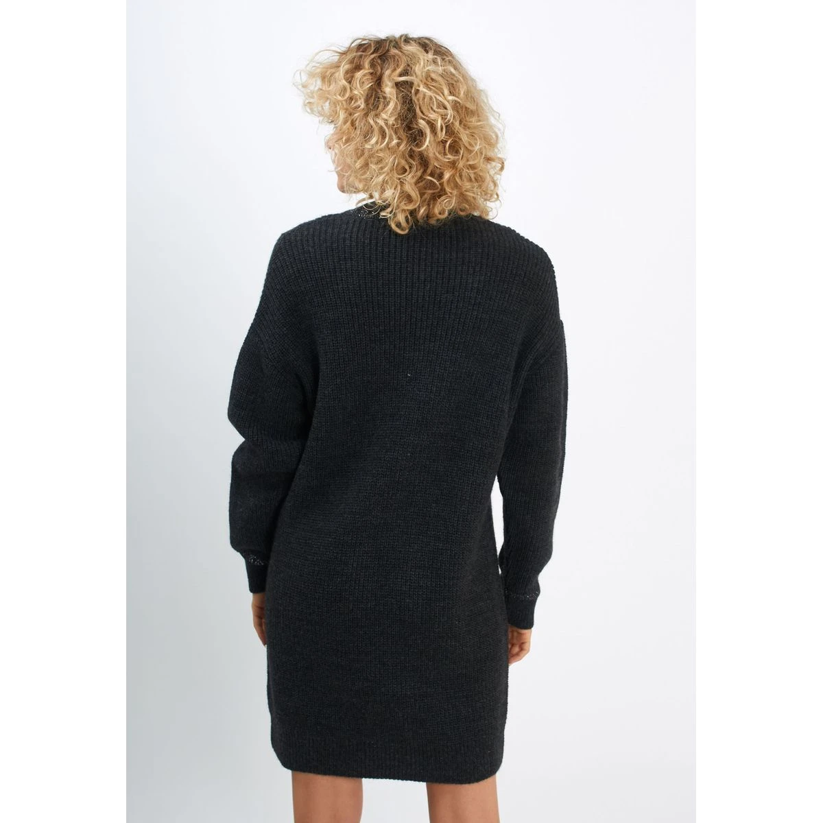 Robe En Tricot Col V Fil Textile 3 Robe En Tricot Col V Fil Textile – Image 3