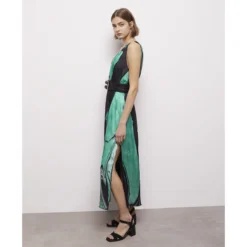 THE KOOPLES Robe Droite, Longue, Sans Manches -Velousia Soldes Boutique 8941e1f64dd8ca6decb44c1f16c969f6