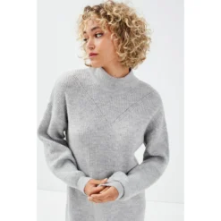 Robe Pull Droite Col Montant