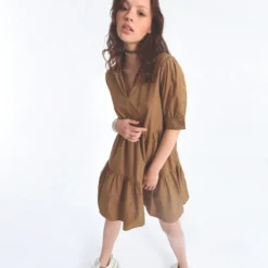 Robe évasée, Col Chemise, Manches Courtes -Velousia Soldes Boutique a7f38e4d066471837c76dcffa412ee45