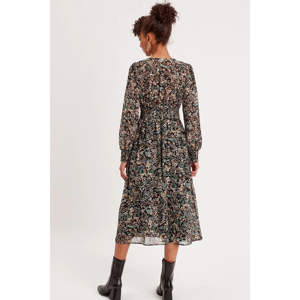 Robe Midi évasée Col En V 3 Robe Midi évasée Col En V – Image 3