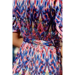 LA PETITE ETOILE Robe Courte Evasée Imprimé Graphique IONE -Velousia Soldes Boutique bd32da17a591f108ad0879b10fc59453