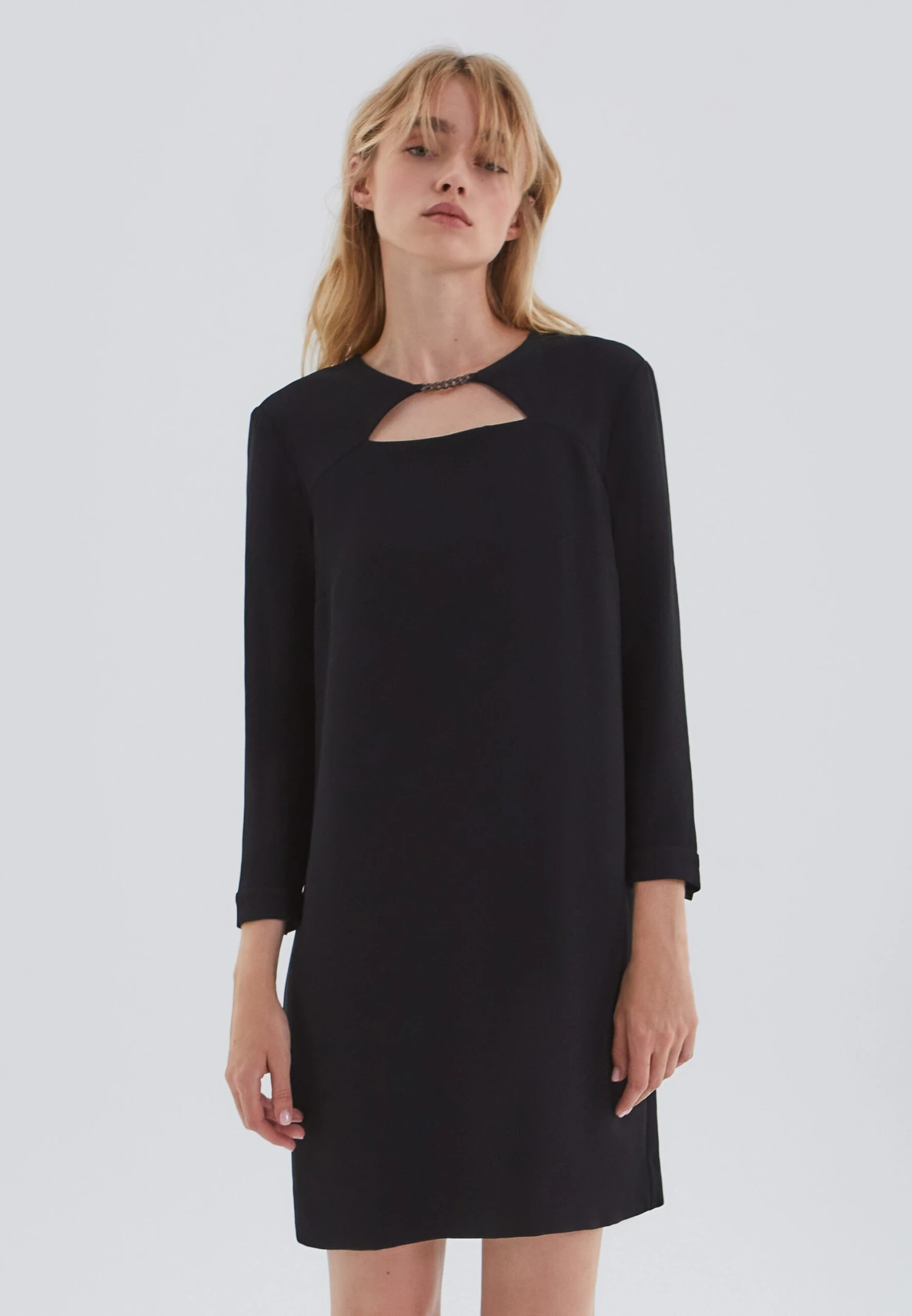 Ikks Robe Avec Gourmette Métal Devant 3 Ikks Robe Avec Gourmette Métal Devant – Image 3