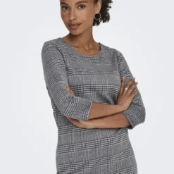 ONLY Robe Courte à Carreaux, Manches 3/4 -Velousia Soldes Boutique e1e89797a6a2be7b8a4b27a896e8103b