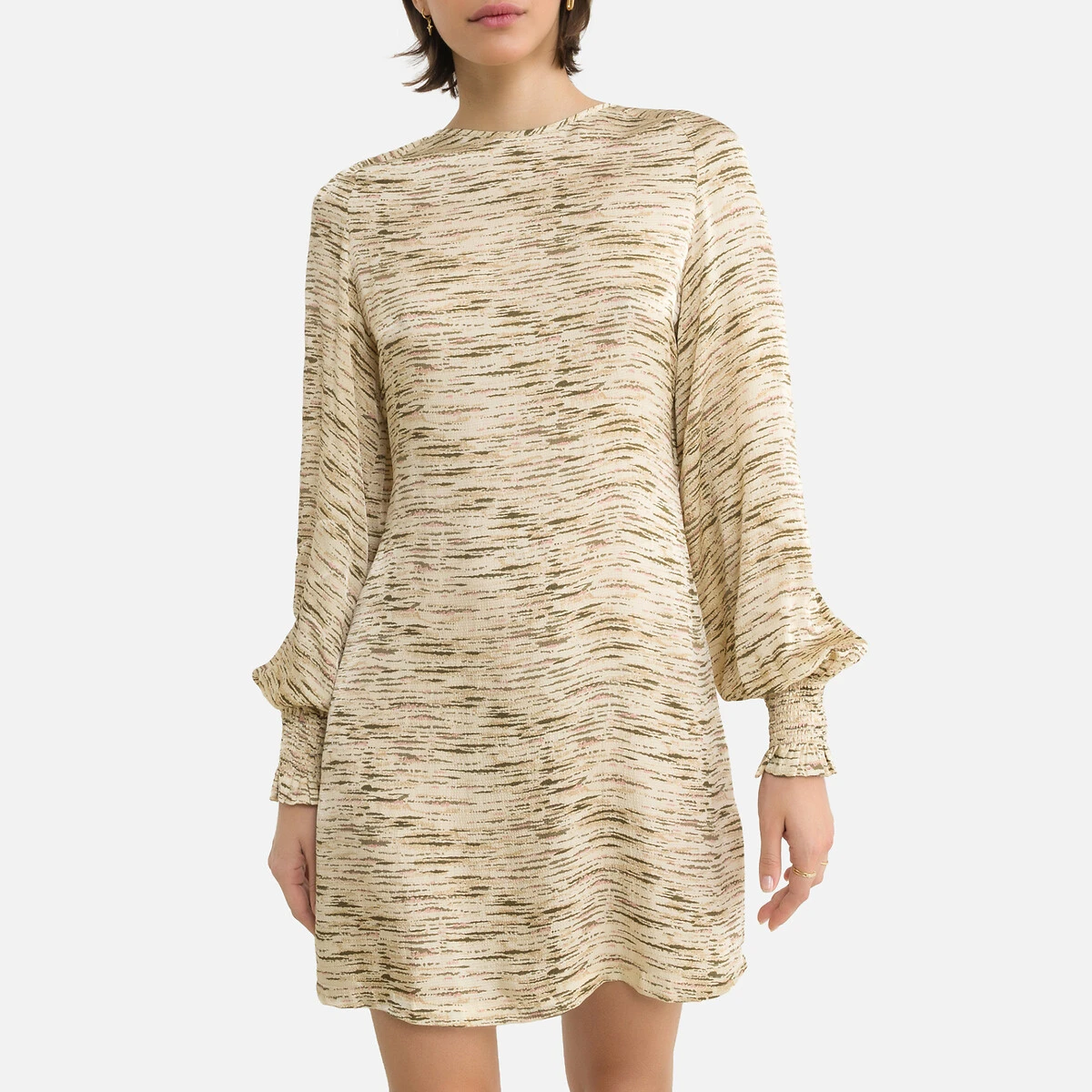 Robe Droite Imprimée Courte, Manches Blousantes 1 Robe Droite Imprimée Courte, Manches Blousantes