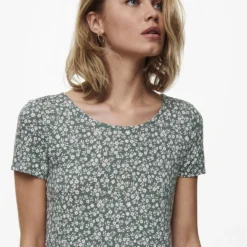 ONLY Robe Courte, Croisé Au Dos -Velousia Soldes Boutique e46fd6fa7932f7617d2d918e2edb77c9