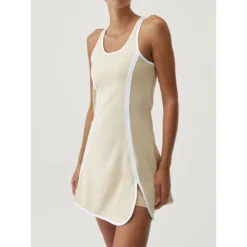 Born Living Yoga Robe De Sport Tennis Avec Brassière Intégrée LAVER -Velousia Soldes Boutique f0c30a3e644fa34ff8b056fd24846e29