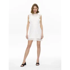 ONLY Robe Courte Près Du Corps En Dentelle -Velousia Soldes Boutique f2e90c5a4eabcf512291d4aafb404bad