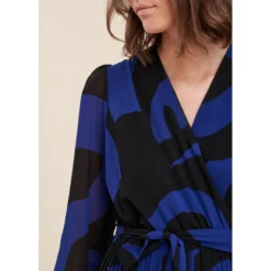 Robe Longue Plissée à Imprimé Graphique -Velousia Soldes Boutique f9357507587ca3c8ed4eb29d5a4c94b7